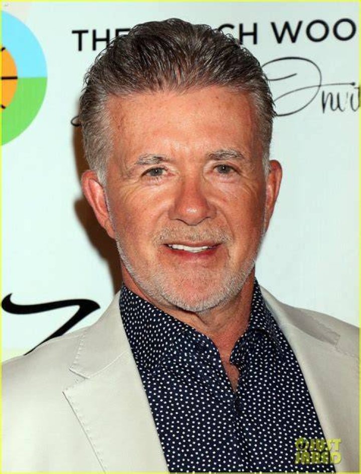 Alan Thicke dead at 69 Actor suffers 'fatal heart attack while playing