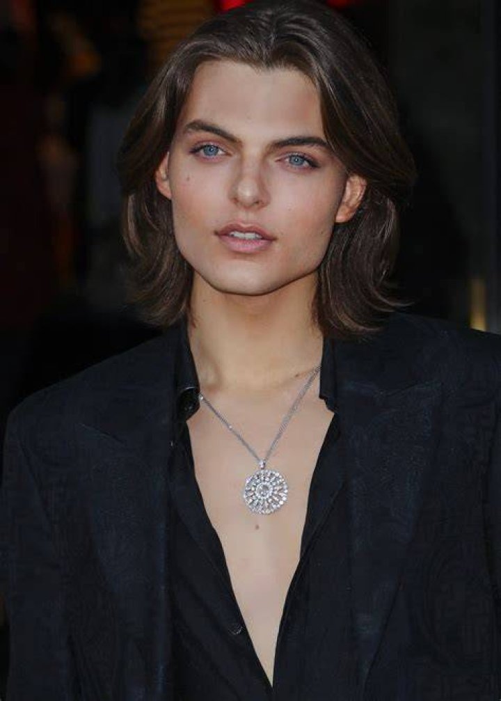 Damian Hurley (Actor) Wiki, Biography, Age, Girlfriends, Family, Facts