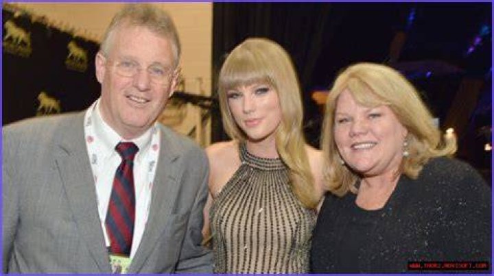 Did Taylor Swift's Parents Reunite?