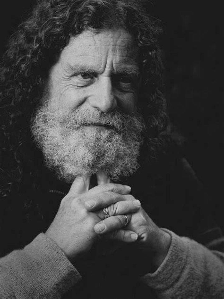 Dr. Lisa Sapolsky: Renowned Primatologist And Author