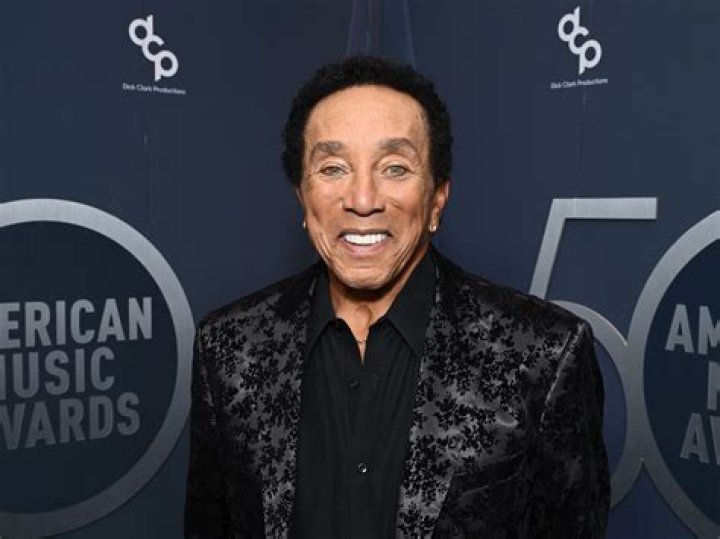 Smokey Robinson Age, Songs & Cruisin Smokey robinson, Record