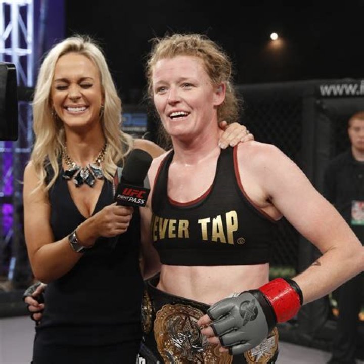 Tonya Evinger Height, Weight, Measurements, Bra Size, Shoe Size